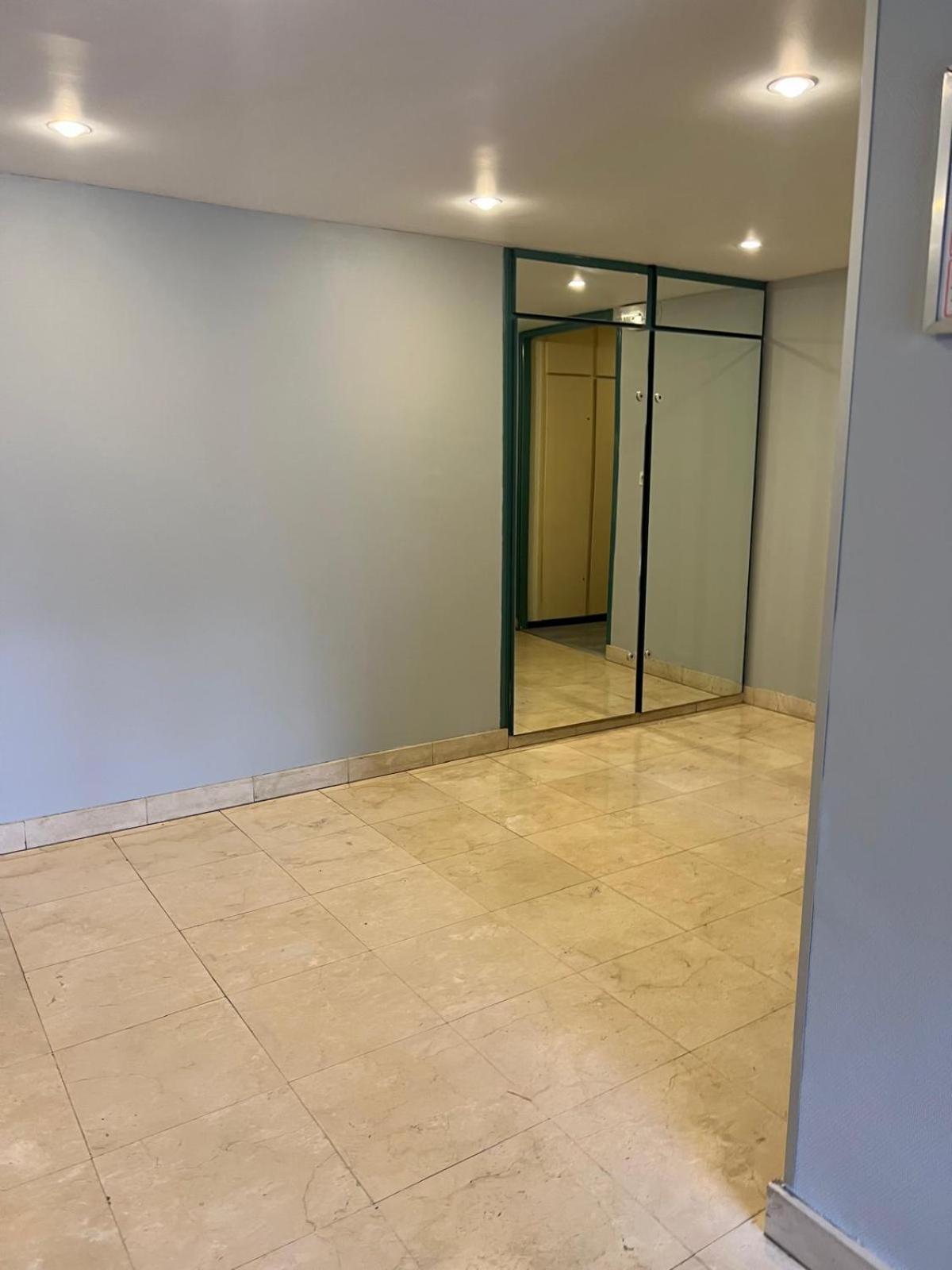 Champion Suites 萨尔塞勒 外观 照片
